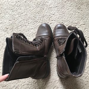 Super cute combat boots perfect for fall